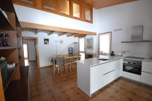 Bonito Y Espacioso Apartamento En Primera L�nea D