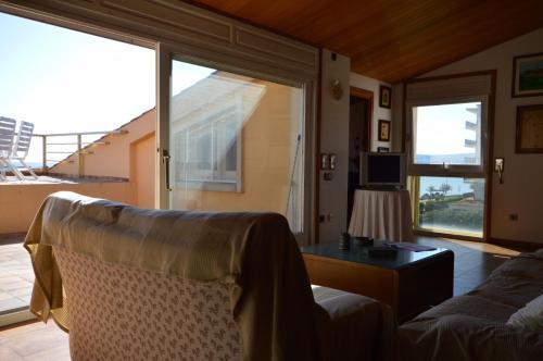 Bonito Y Espacioso Apartamento En Primera L�nea D