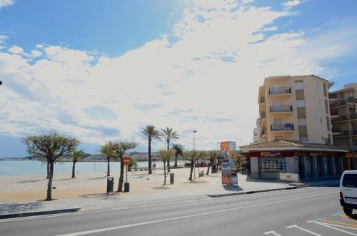 Apartamento Riells Platja