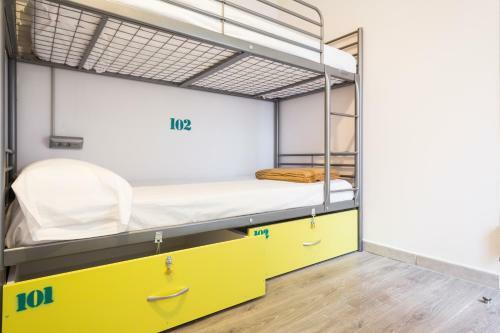 Albergue Casa Barcelo Camp Nou Barcelona