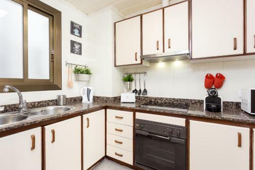 3 Bedroom Apartment Carrer Florida