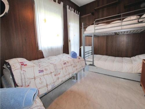 Six-bedroom Holiday Home In La Manga