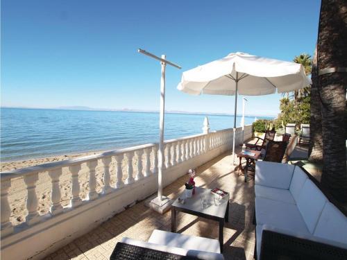 Six-bedroom Holiday Home In La Manga