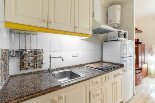 Apartamento Flatguest - Flat With Art
