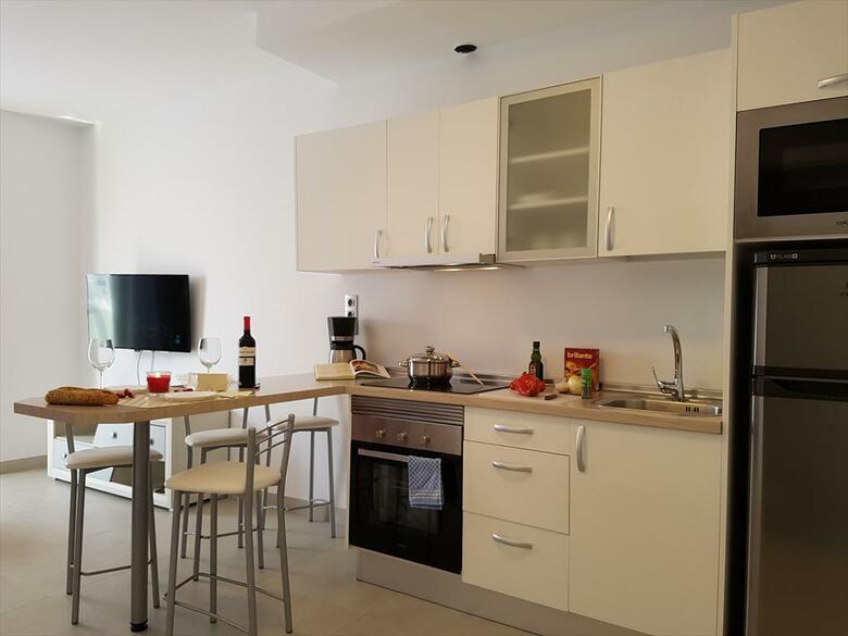 Canteras Suites Apartments