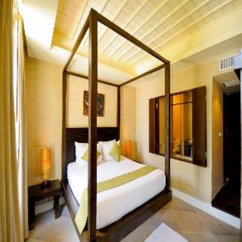 Hotel Iyara Beach Plaza