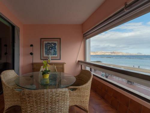 Apartment Seafront Las Canteras 24