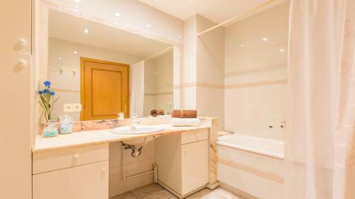 Llafranc Apartment Sleeps 8