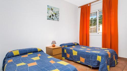 Lloret De Mar Villa Sleeps 10
