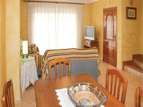 Five-bedroom Apartment In Los Alcazares