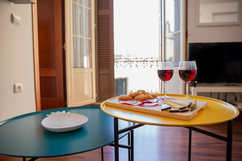 Apartamento Brand New One Bedroom Cathedral Views
