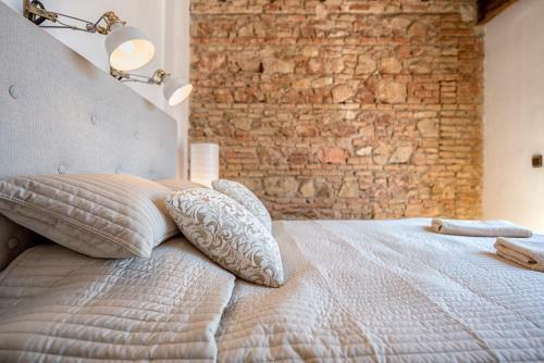 Two-bedroom Apartment With Terrace Pastor