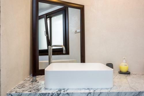 Apartamento Two-bedroom Penthouse With Terrace Veletta