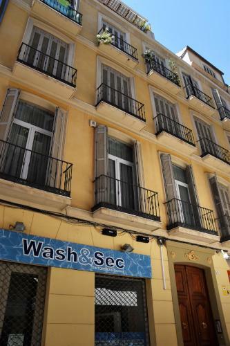 One-bedroom Apartment With Terrace Tina