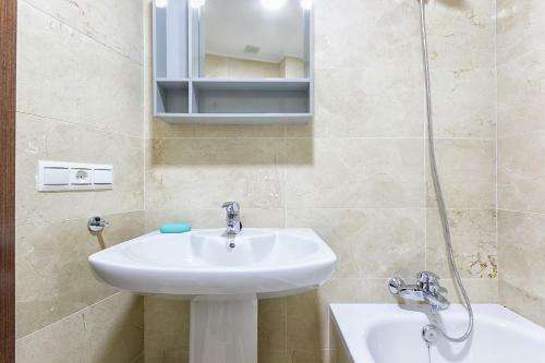 One-bedroom Apartment With Terrace Jaleo