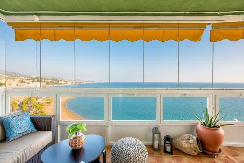 Three-bedroom Apartment With View Charlie