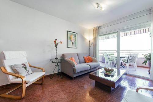 Ref. 190. Apart. Avenida