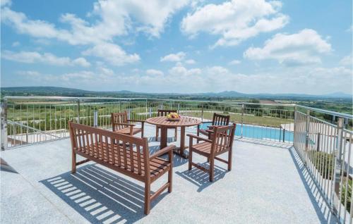 Five-bedroom Holiday Home In Manacor