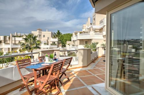Apartamento Colourlife Golf @edificio Fuente Aloha