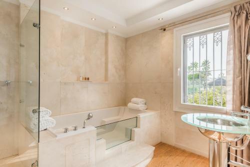 Bed & Breakfast The Residence By The Beach House Marbella