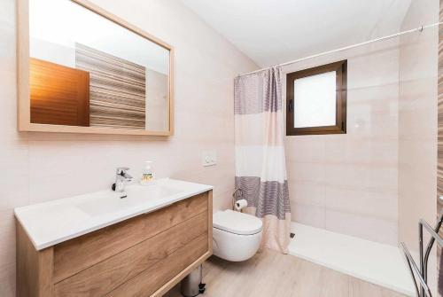 Muro Villa Sleeps 6 Air Con Wifi