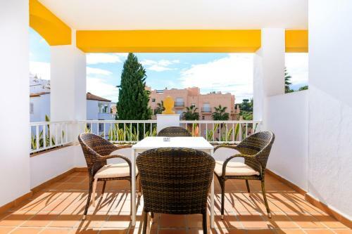 Apartamentos Almoraide Suites