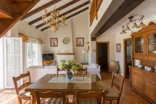 Villa Tinajas