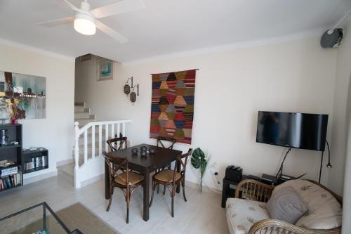 Apartamento Urb. La Hacienda, 16