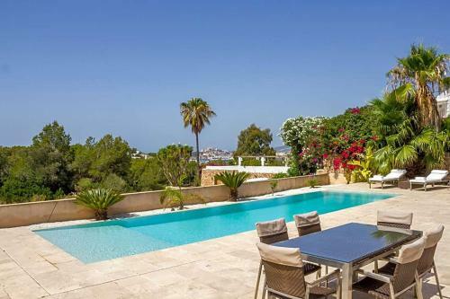 Playa De Talamanca Villa Sleeps 4 Pool Air Con Wifi