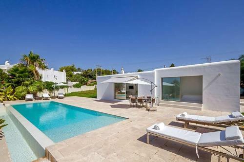 Playa De Talamanca Villa Sleeps 4 Pool Air Con Wifi