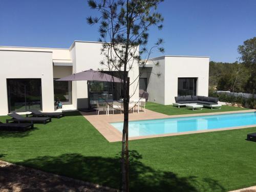 Villa Acacia