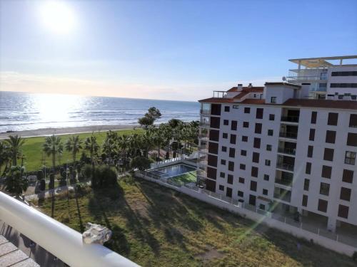 Apartamentos Ideal 1� Linea