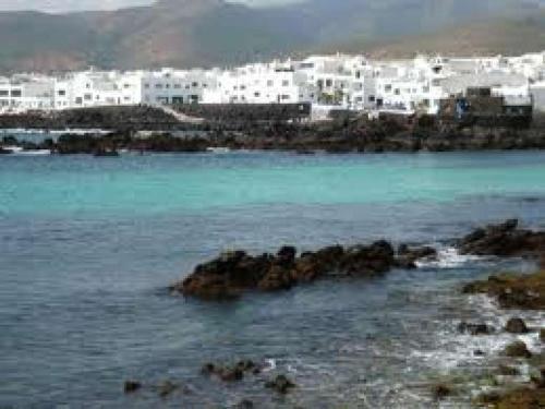 Orzola Apartment Sleeps 4 Wifi