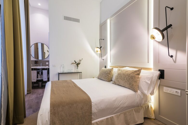 Hotel Icon Roset� By Petit Palace