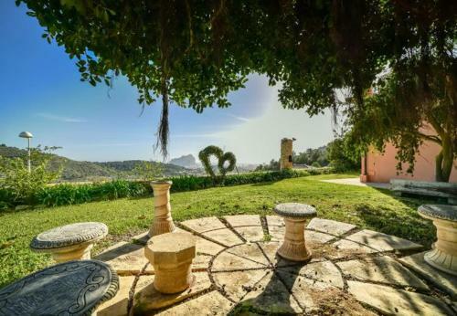 Pedramala Villa Sleeps 14 Pool