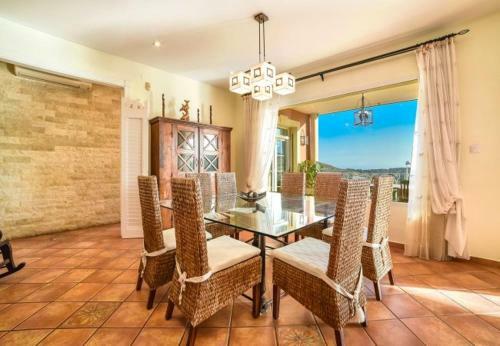 Pedramala Villa Sleeps 14 Pool