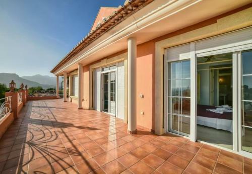 Pedramala Villa Sleeps 14 Pool