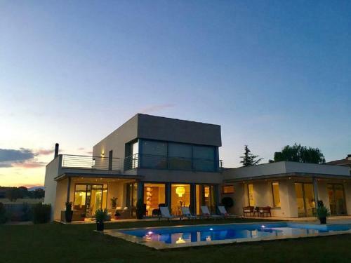 Villa De Lujo En Campo De Golf Peralada