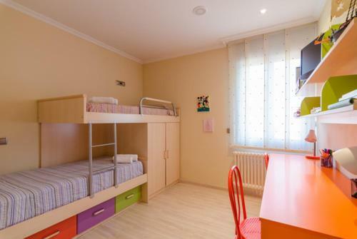 Pineda De Mar Villa Sleeps 6 Pool Air Con Wifi