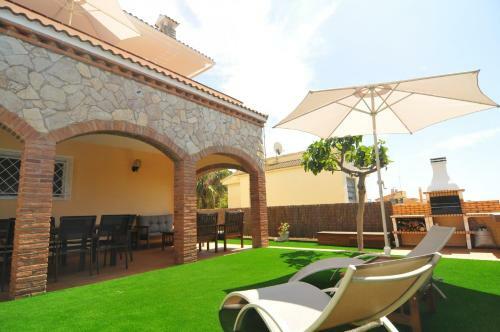 Villa Homeholidaysrentals Navy Blue