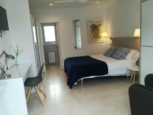 Hostal Art Villa S'agar� A 1000 M De La Playa