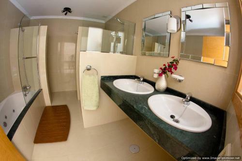 Villa 26 With Pool, Hot Tub And Great Sea Views
