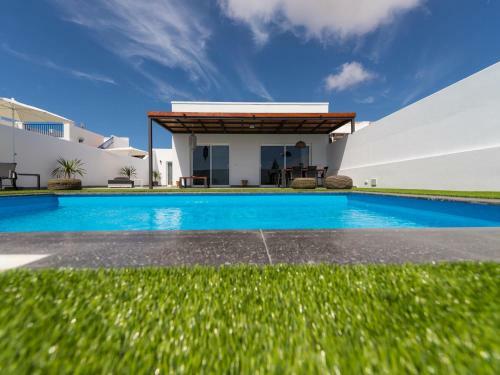 Superior Villa In Lanzarote Mt