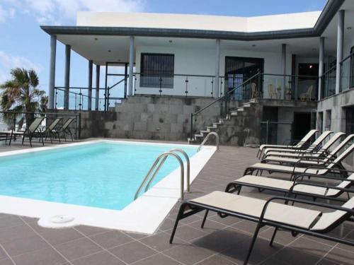 Playa Blanca Villa Sleeps 18 Pool Wifi