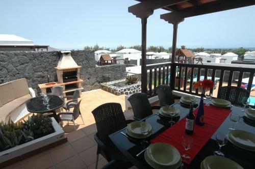 Villa 43 Sea Views, Pool,games,hot Tub, Office With Computer+ Wifi