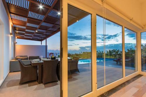 Villa Deluxe I