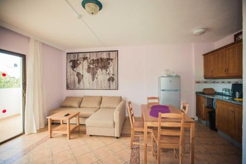 Two Bedrooms Apartment In Las Americas La/73