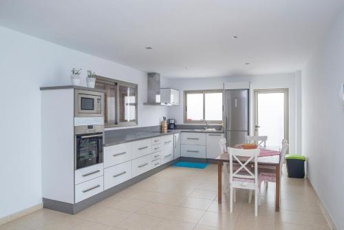 Villa Lightbooking- Queen Home