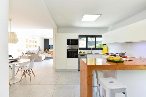 Cozy Bungalow For 6 In Playa Del Ingl�s Gd04