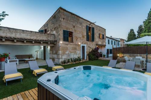 Pollenca Villa Sleeps 6 Wifi